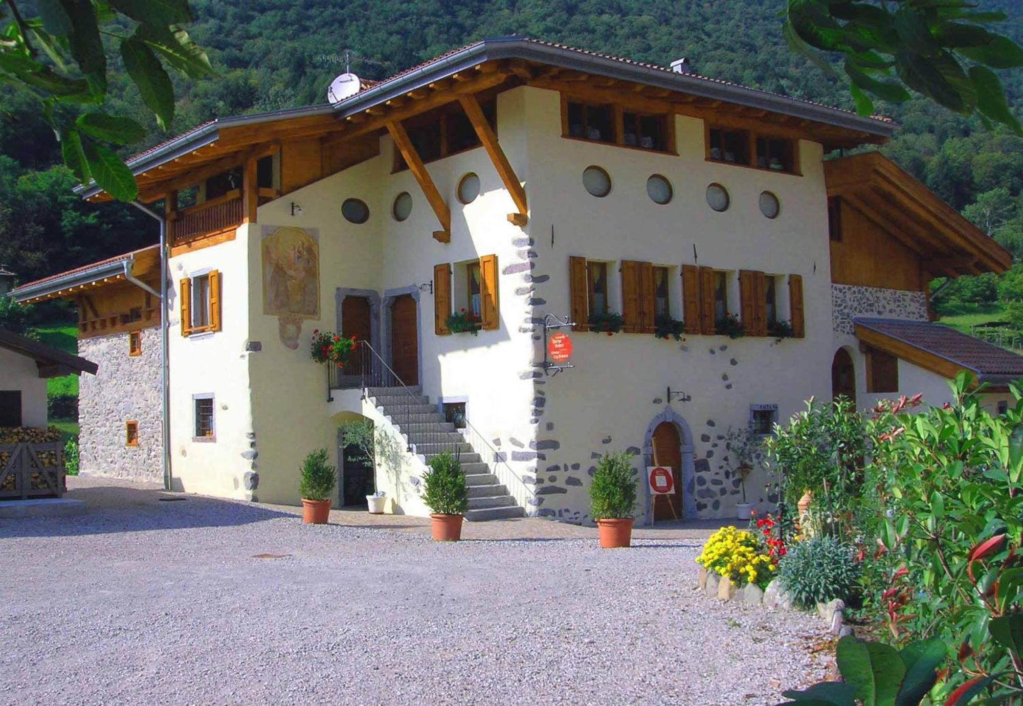 Locanda Borgo Chiese Castel Condino Ngoại thất bức ảnh